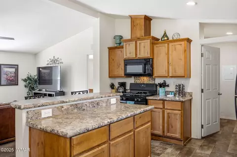 3144 Tonto Dr, Overgaard, AZ 85933 photo 13