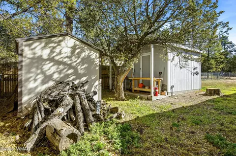 2056 Shot Gun Rd, Overgaard, AZ 85933