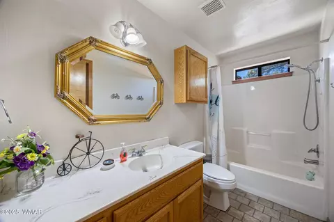 Bath - 2232 Eagle Ln, Heber, AZ 85928 photo 4 of 5