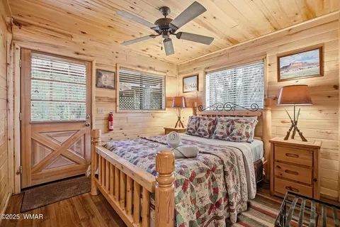 Bedroom - 2755 Fox Trl, Overgaard, AZ 85933 photo 1 of 4