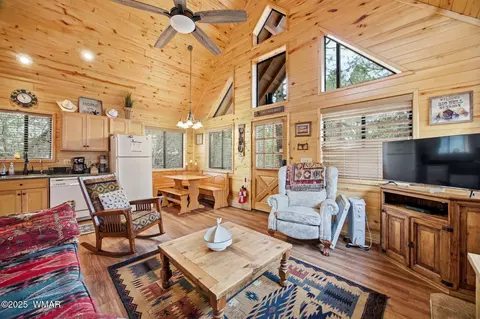 Living - 2755 Fox Trl, Overgaard, AZ 85933 photo 3 of 4