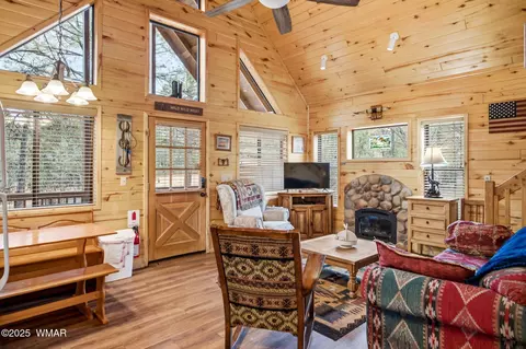Living - 2755 Fox Trl, Overgaard, AZ 85933 photo 4 of 4