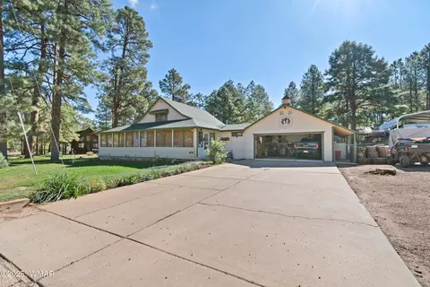 2027 Wilderness Dr, Overgaard, AZ 85933