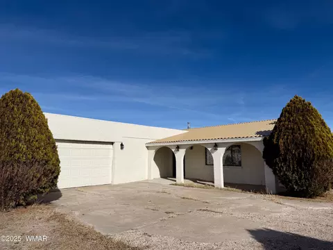 1647 E Becker Ln, Springerville, AZ 85938