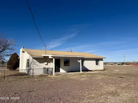 Exterior - 1647 E Becker Ln, Springerville, AZ 85938 photo 3 of 5