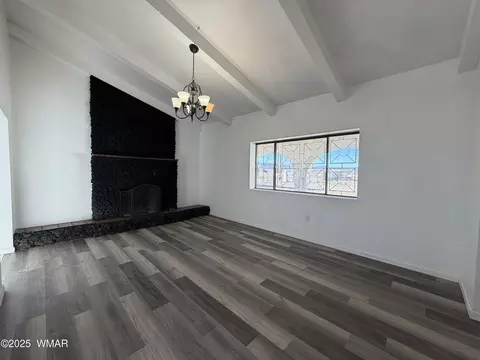 Living - 1647 E Becker Ln, Springerville, AZ 85938 photo 2 of 4