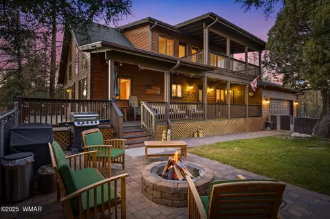 2705 Horseshoe Ct, Overgaard, AZ 85933