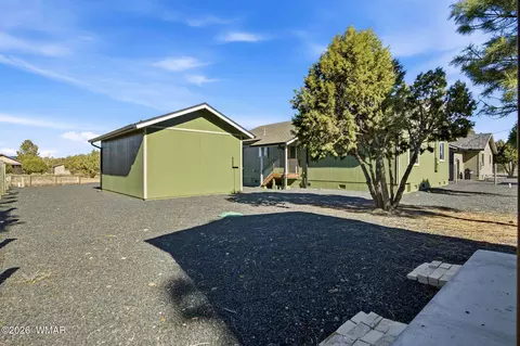 2231 S Sitgreave Dr, Overgaard, AZ 85933 photo 3