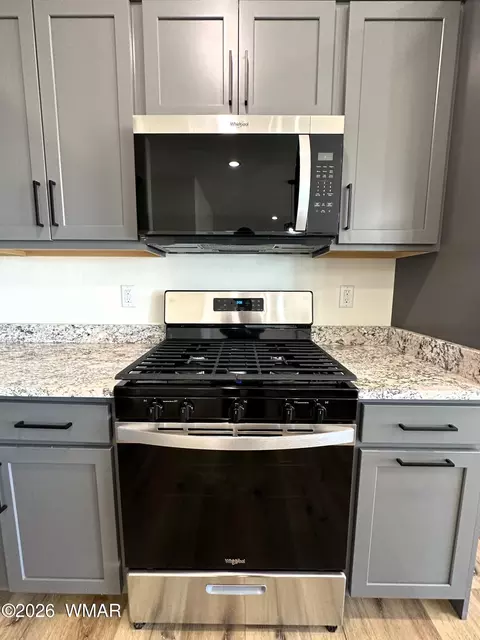 Kitchen - 160 Sandtrap Dr, Eagar, AZ 85925 photo 4 of 5
