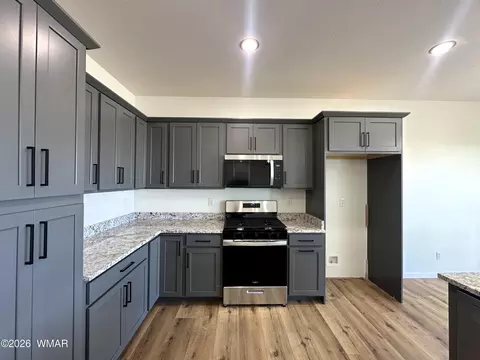 Kitchen - 160 Sandtrap Dr, Eagar, AZ 85925 photo 1 of 5