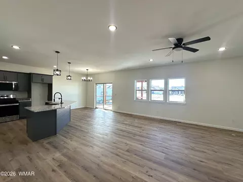 Living - 160 Sandtrap Dr, Eagar, AZ 85925 photo 1 of 3