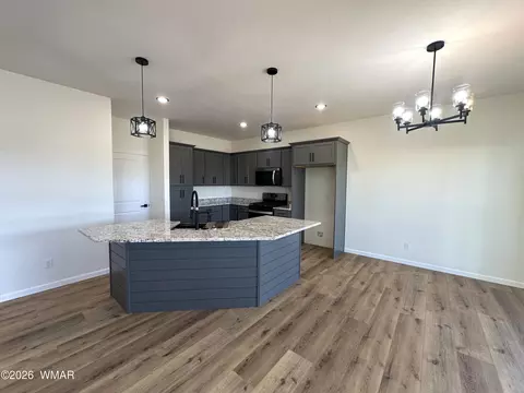 Kitchen - 160 Sandtrap Dr, Eagar, AZ 85925 photo 5 of 5