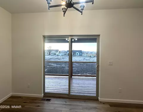 Dining - 160 Sandtrap Dr, Eagar, AZ 85925 photo 2 of 2