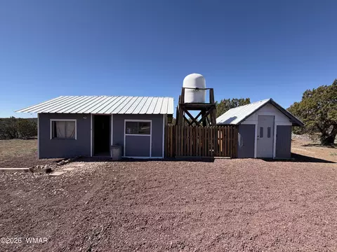 63 County Rd, Concho, AZ 85924
