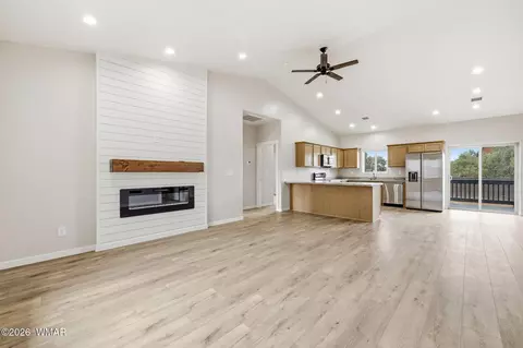 2746 Zane Grey Blvd, Overgaard, AZ 85933