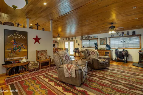 18 N3207, Vernon, AZ 85940
