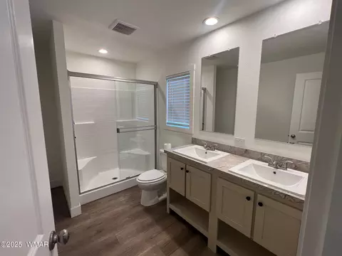 Bath - 4129 Apache Rd, Snowflake, AZ 85937 photo 2 of 3
