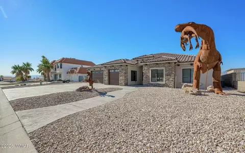 3399 Sundance Dr, Bullhead City, AZ 86429
