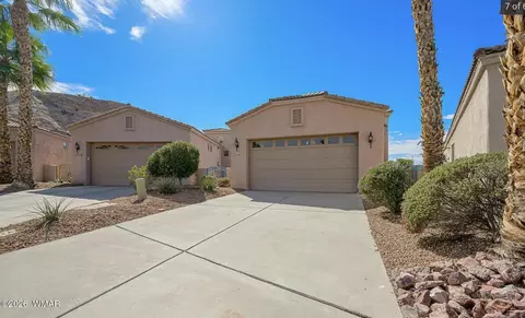 1141 Legends Dr, Bullhead City, AZ 86429