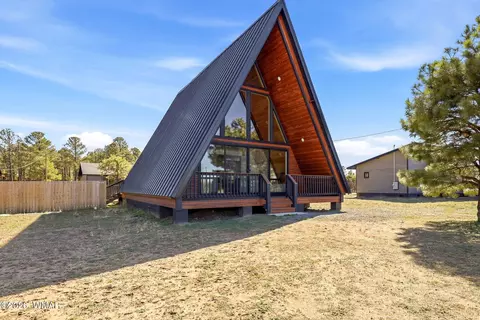 2281 Meadow Ln, Overgaard, AZ 85933