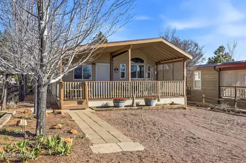 2218 Rodeo Rd, Overgaard, AZ 85933