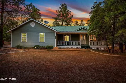 2236 Cross Country Rd, Overgaard, AZ 85933