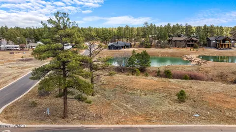 1261 S Lakeside Trl, Show Low, AZ 85901