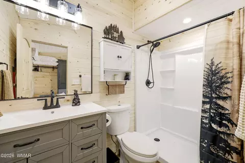 Bath - 2787 Paradise Pines Rd, Overgaard, AZ 85933 photo 3 of 3