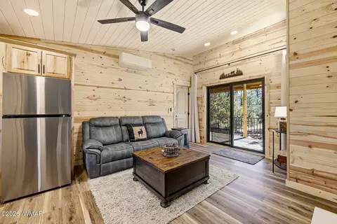 Living - 2787 Paradise Pines Rd, Overgaard, AZ 85933 photo 2 of 3