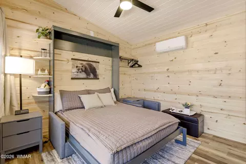Bedroom - 2787 Paradise Pines Rd, Overgaard, AZ 85933 photo 3 of 5