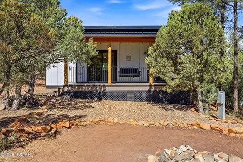 2787 Paradise Pines Rd, Overgaard, AZ 85933