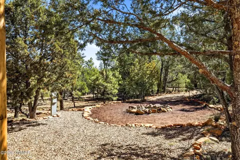 Exterior - 2787 Paradise Pines Rd, Overgaard, AZ 85933 photo 12 of 17