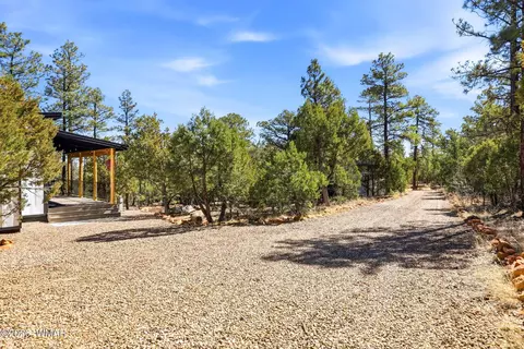 Exterior - 2787 Paradise Pines Rd, Overgaard, AZ 85933 photo 7 of 17