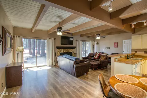 4551 Resort Loop Loop, Pinetop, AZ 85935