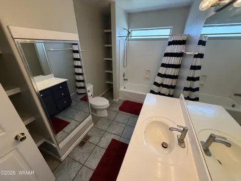 Bath - 7525 E Sherwood Dr, Snowflake, AZ 85937 photo 1 of 1
