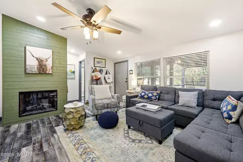 2894 Pine Rim Rd, Overgaard, AZ 85933