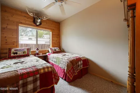 Bedroom - 1875 Pine St #2, Lakeside, AZ 85929 photo 5 of 7