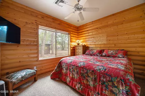 Bedroom - 1875 Pine St #2, Lakeside, AZ 85929 photo 3 of 7