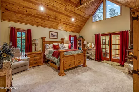 Bedroom - 2891 Antelope Trl, Overgaard, AZ 85933 photo 1 of 5