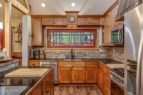 Kitchen - 2891 Antelope Trl, Overgaard, AZ 85933 photo 1 of 4