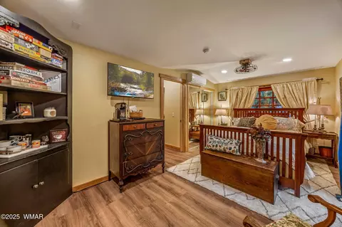 Bedroom - 2891 Antelope Trl, Overgaard, AZ 85933 photo 4 of 5