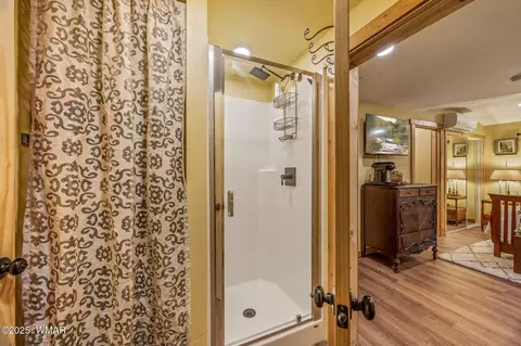 Bath - 2891 Antelope Trl, Overgaard, AZ 85933 photo 3 of 3
