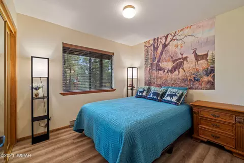 Bedroom - 2276 Lindbergh Rd, Overgaard, AZ 85933 photo 3 of 4
