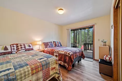 Bedroom - 2276 Lindbergh Rd, Overgaard, AZ 85933 photo 4 of 4
