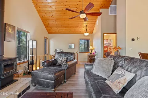 Living - 2276 Lindbergh Rd, Overgaard, AZ 85933 photo 3 of 3