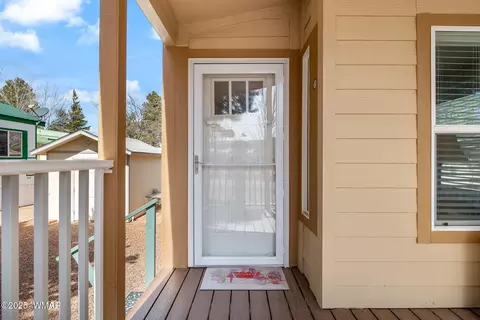 2206 Wrangler Way, Overgaard, AZ 85933 photo 7