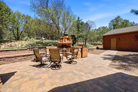 Exterior - 2236 Roundabout Way, Overgaard, AZ 85933 photo 4 of 11
