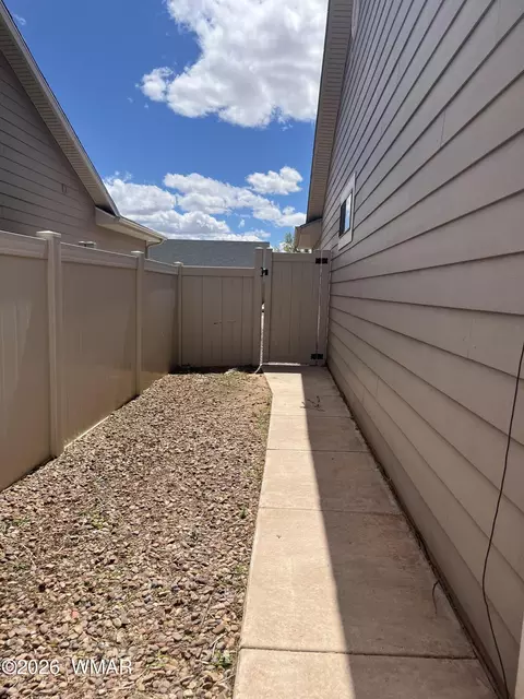 Exterior - 1060 E Adams St, Snowflake, AZ 85937 photo 4 of 6