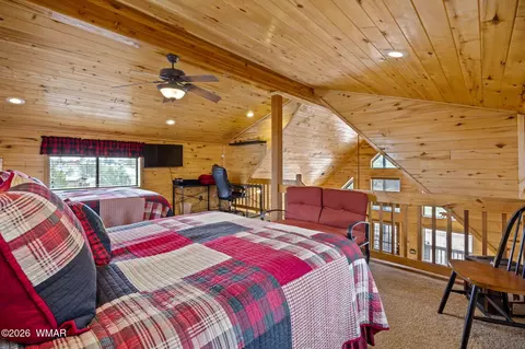 Bedroom - 2741 Elk Trail Rd, Overgaard, AZ 85933 photo 8 of 8