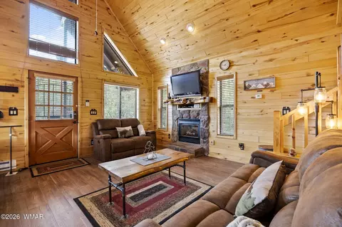 Living - 2741 Elk Trail Rd, Overgaard, AZ 85933 photo 2 of 3